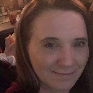 Meet your Posher, Lara